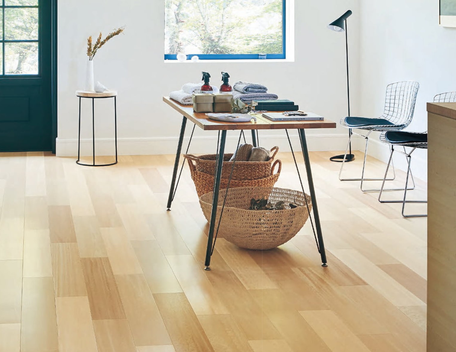 インテリア専門店